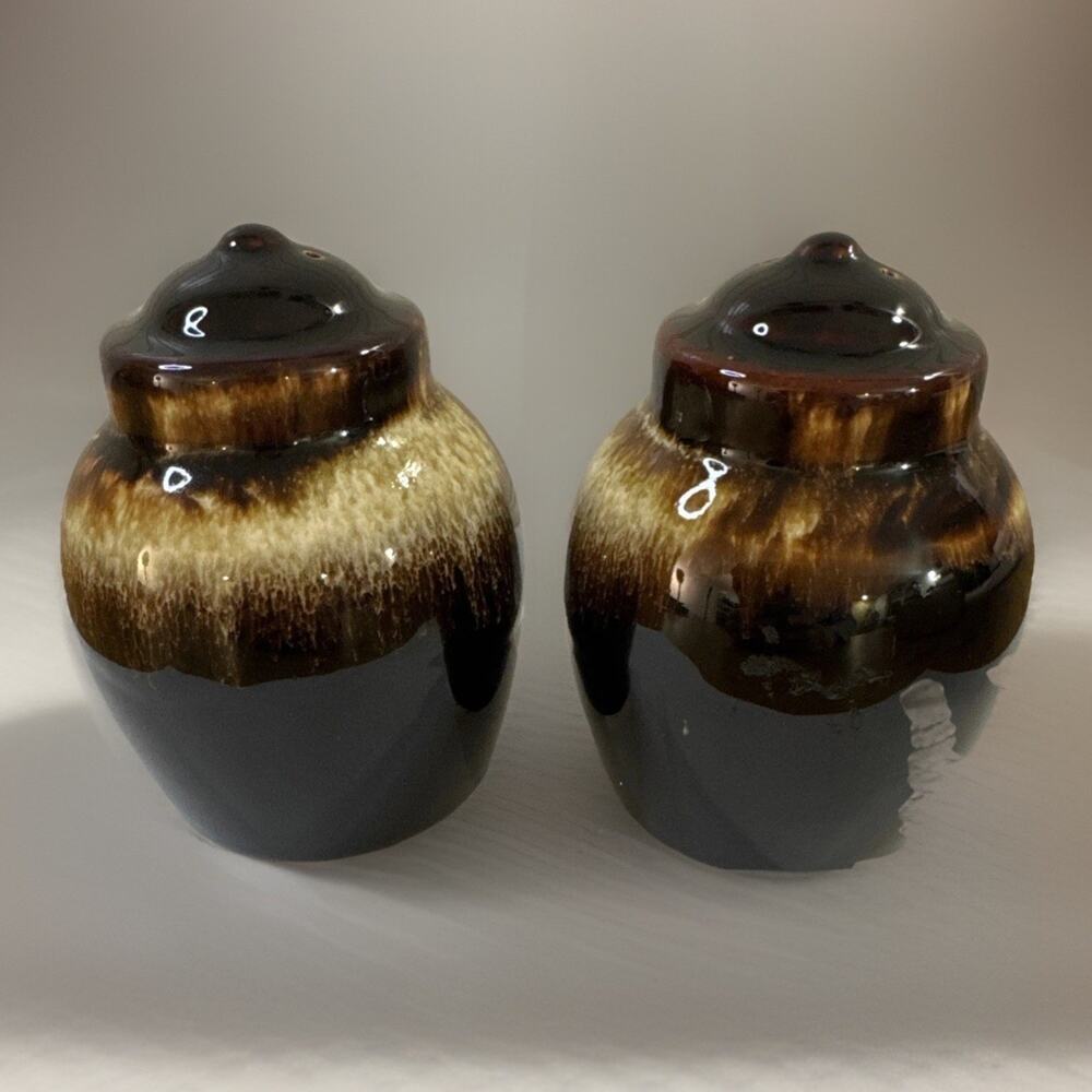 Vintage Pfaltzgraff Gourmet Brown Drip Salt and Pepper Shaker Set